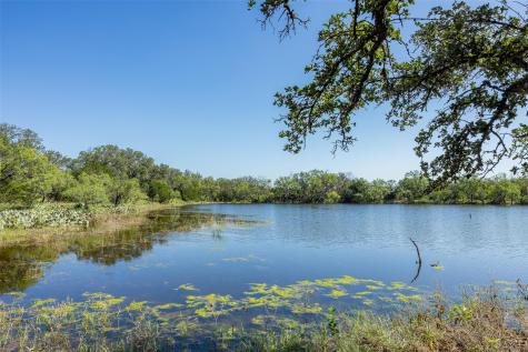 2050 W. 17th Street Brady TX 76825