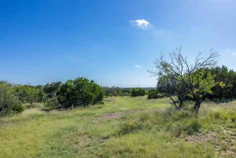 2050 W. 17th Street Brady TX 76825