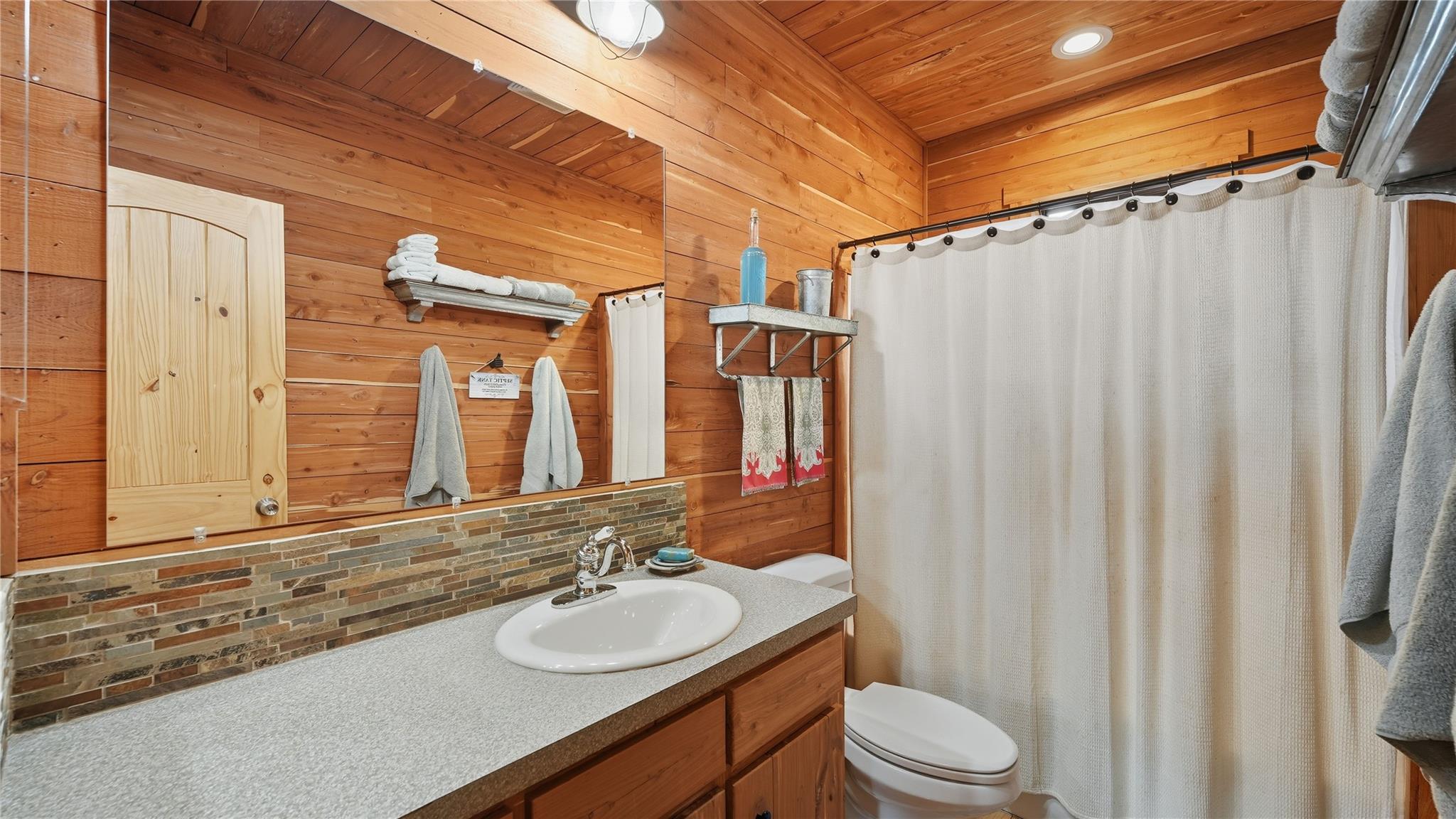 2656 River Bend Road Smithville TX 78957