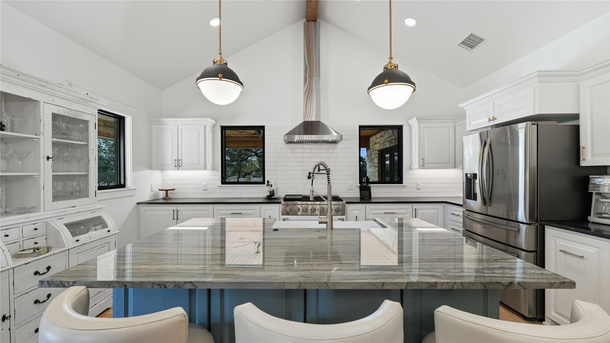 2656 River Bend Road Smithville TX 78957