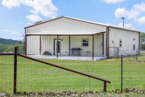 1371 Private Road 2051 Giddings TX 78942