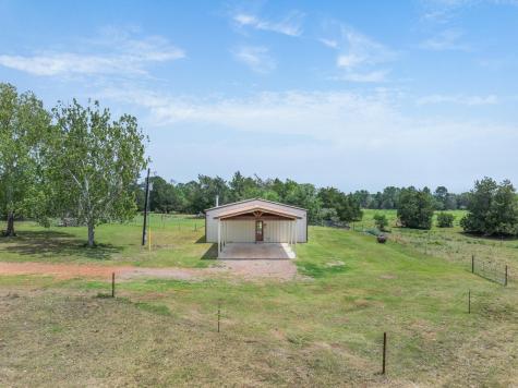 1371 Private Road 2051 Giddings TX 78942
