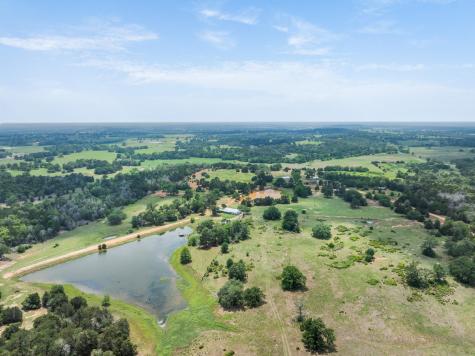 1371 Private Road 2051 Giddings TX 78942