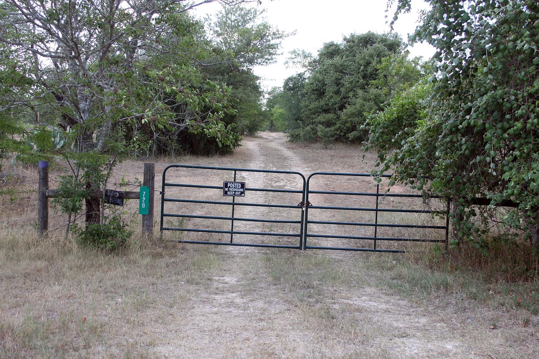 720 Green Acre Drive Dale TX 78616