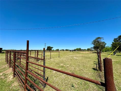 924 Hwy 95 S Smithville TX 78957