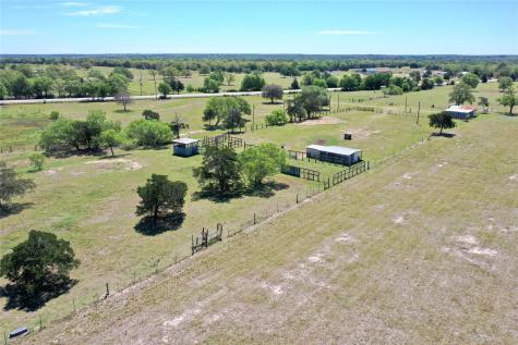 924 Hwy 95 S Smithville TX 78957