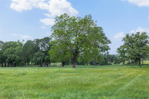 1016 County Road 306 Rockdale TX 76567
