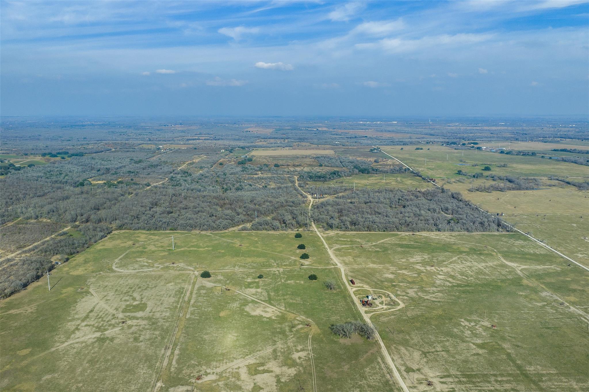 1144 Treetop Lane Luling TX 78648