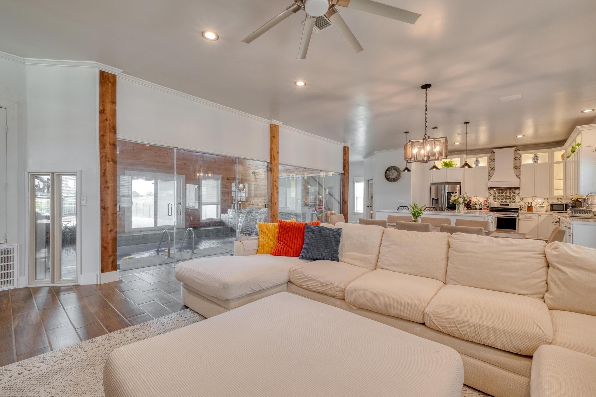 1601 County Road 466 Elgin TX 78621