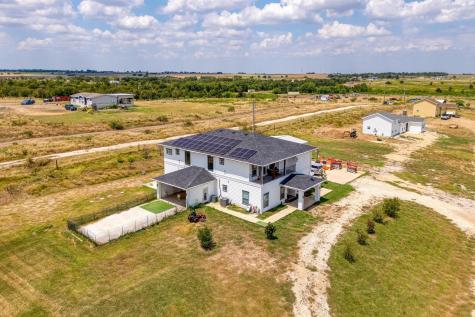 1601 County Road 466 Elgin TX 78621