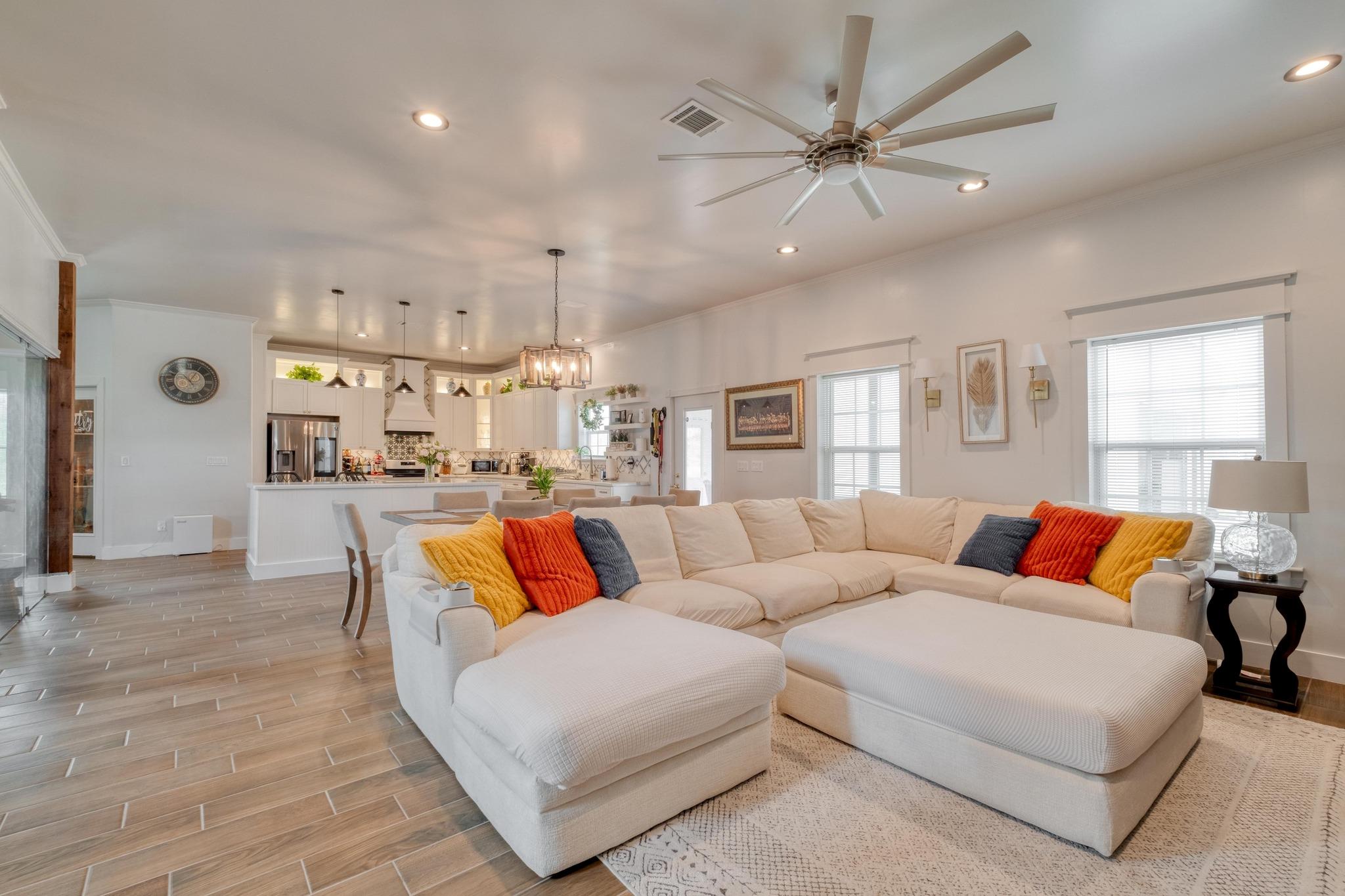 1601 County Road 466 Elgin TX 78621