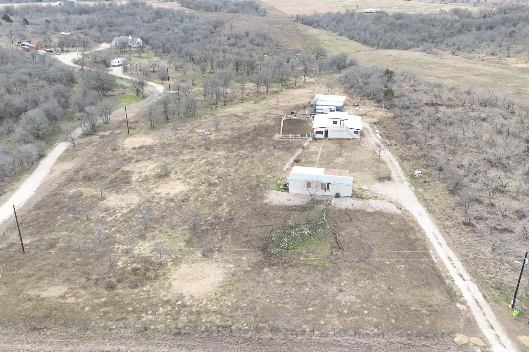 2690 County Road 466 Elgin TX 78621