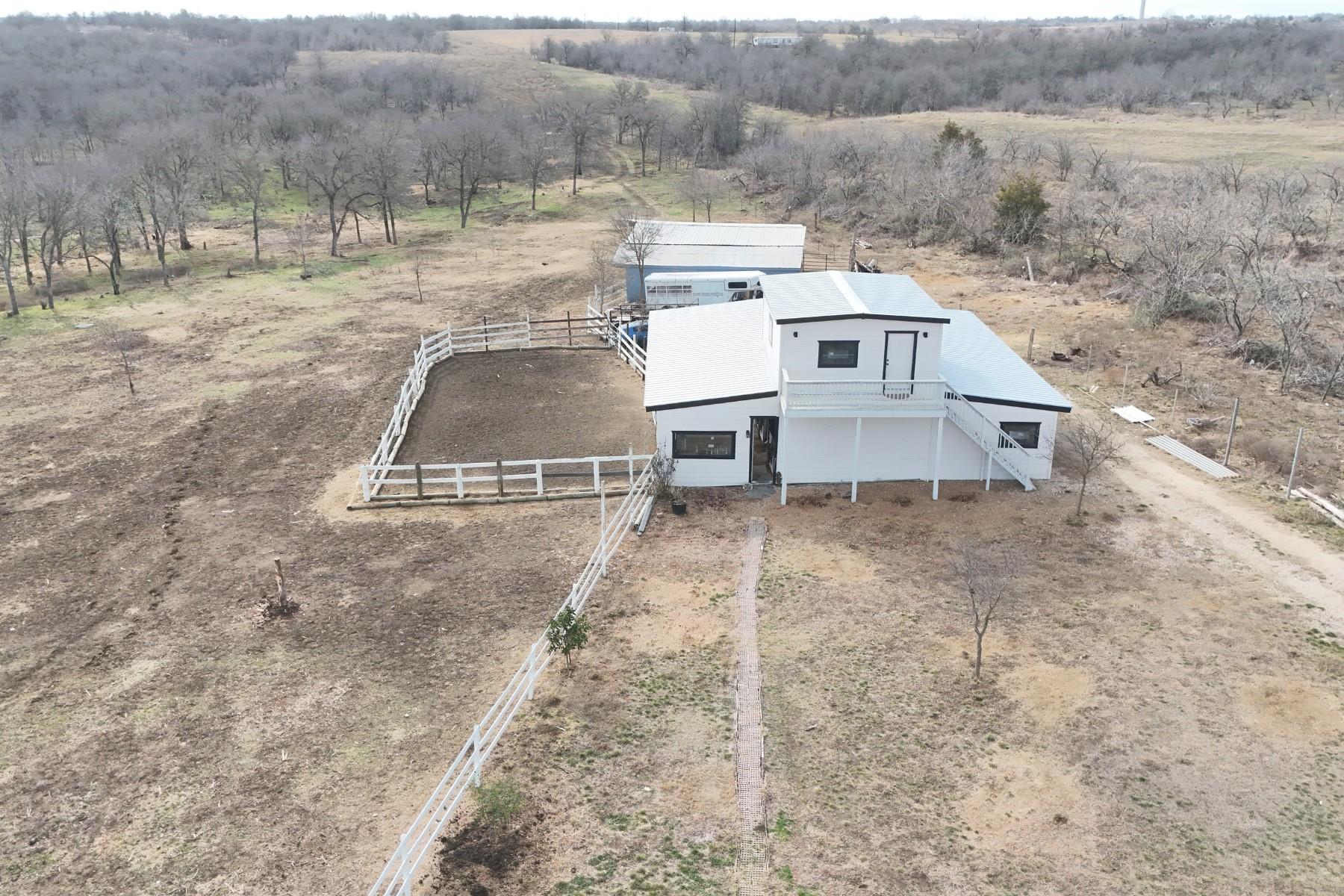 2690 County Road 466 Elgin TX 78621