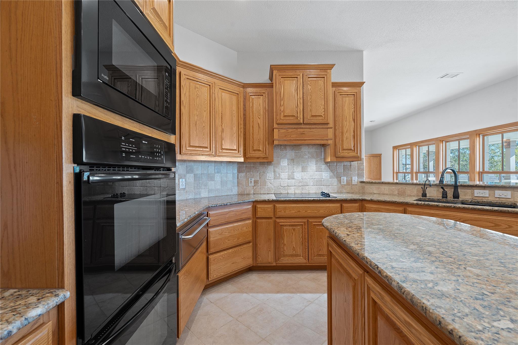 400 County Road 483 Taylor TX 76574