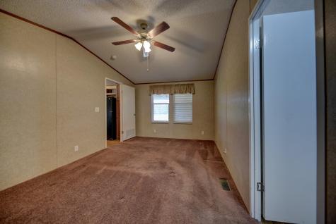 1368 County Road 207 Giddings TX 78942