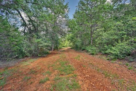 1368 County Road 207 Giddings TX 78942