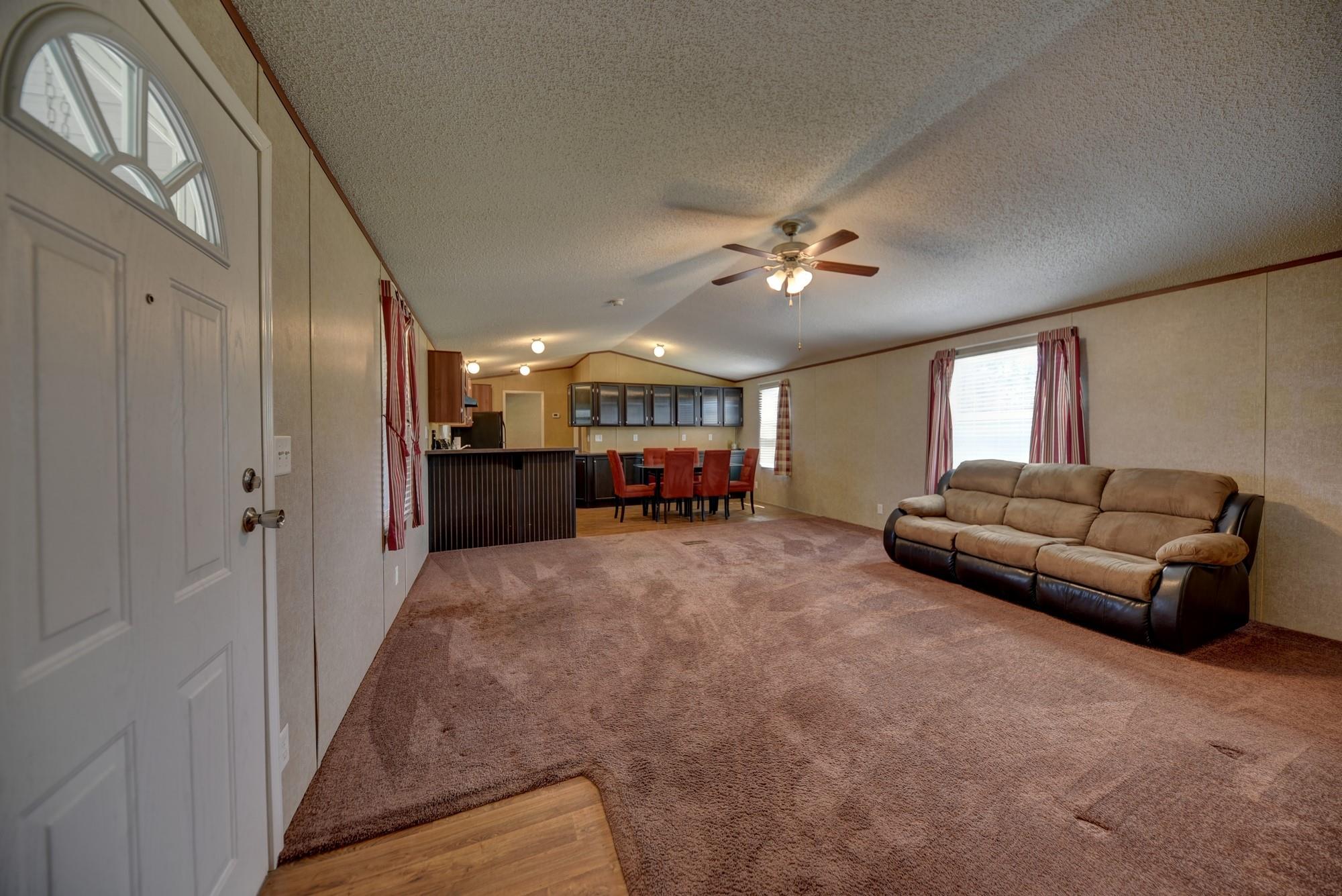 1368 County Road 207 Giddings TX 78942