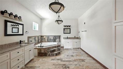 2410 Fm 1680 Moulton TX 78941