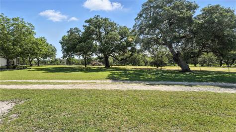 2410 Fm 1680 Moulton TX 78941