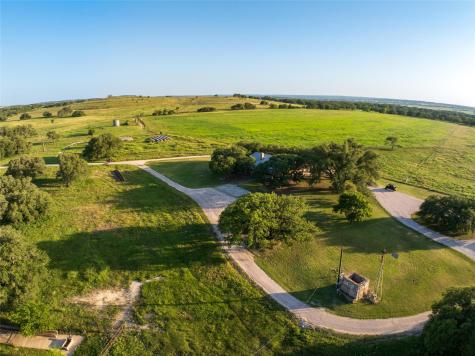125 Hye Albert Road Hye TX 78635