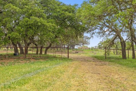 4112 Schumann Road Stonewall TX 78671