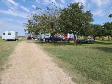 609 County Road 420 Taylor TX 76574