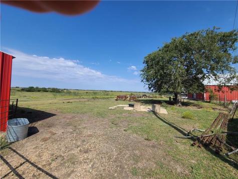 609 County Road 420 Taylor TX 76574