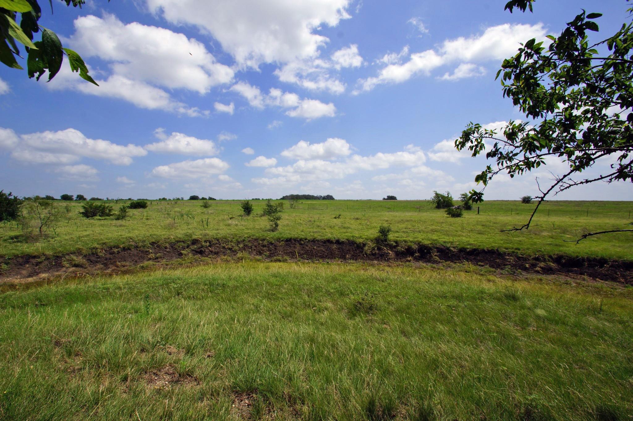 2002 County Road 276 Bertram TX 78605