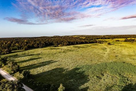 2993 County Road 320 Lexington TX 78947
