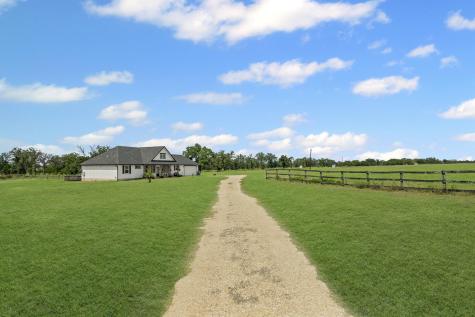 240 Oil Field Road Lockhart TX 78644