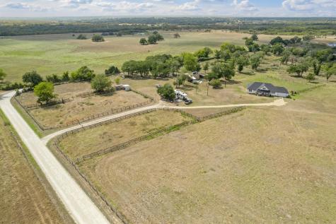 240 Oil Field Road Lockhart TX 78644