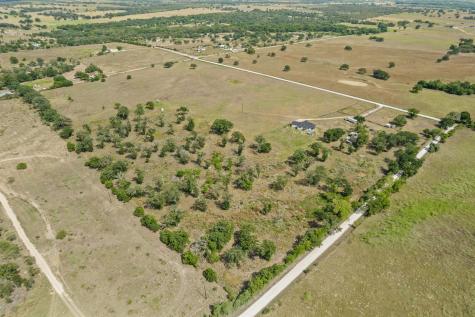 240 Oil Field Road Lockhart TX 78644