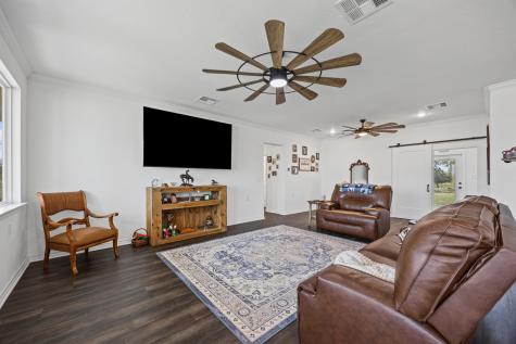 240 Oil Field Road Lockhart TX 78644