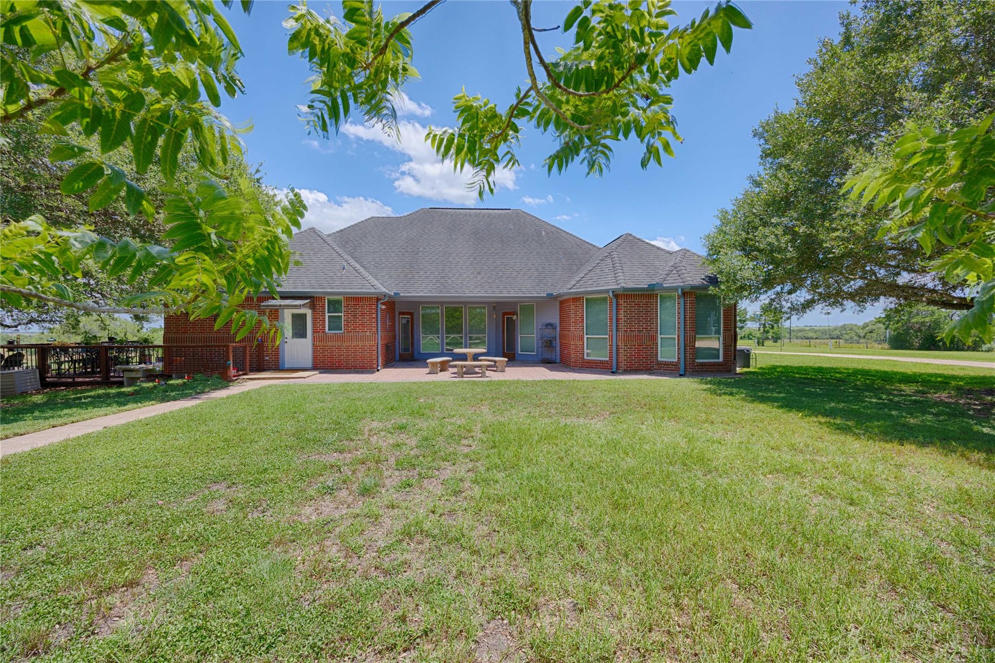 900 Schulze Road Schulenburg TX 78949