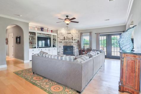 3995 County Road 405 Lexington TX 78947