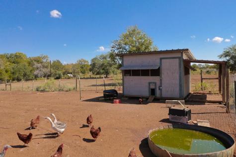 3995 County Road 405 Lexington TX 78947