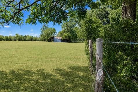 3995 County Road 405 Lexington TX 78947