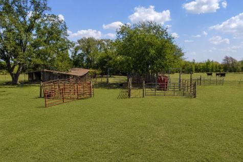 3995 County Road 405 Lexington TX 78947