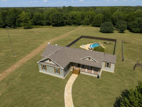 3995 County Road 405 Lexington TX 78947