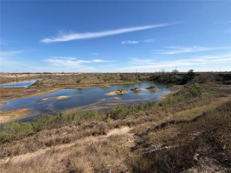 2051 County Road 102 Columbus TX 78934