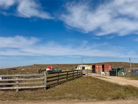 2051 County Road 102 Columbus TX 78934