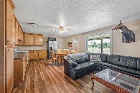 2033 Lcr 704 Road Groesbeck TX 76653