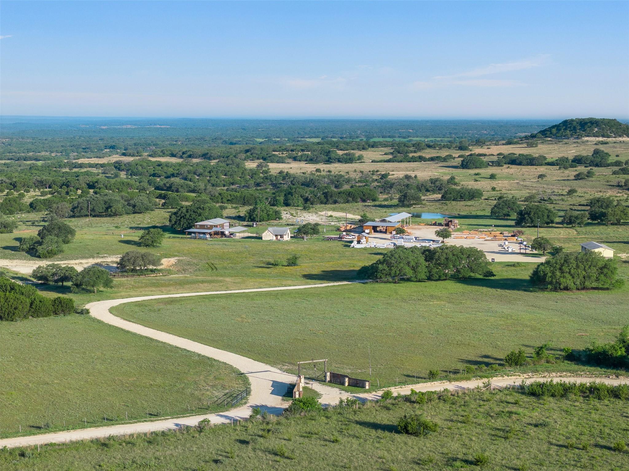 1081 County Road 1320 Lampasas TX 76550