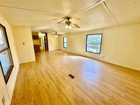 1218 Private Road 3063 Lexington TX 78947