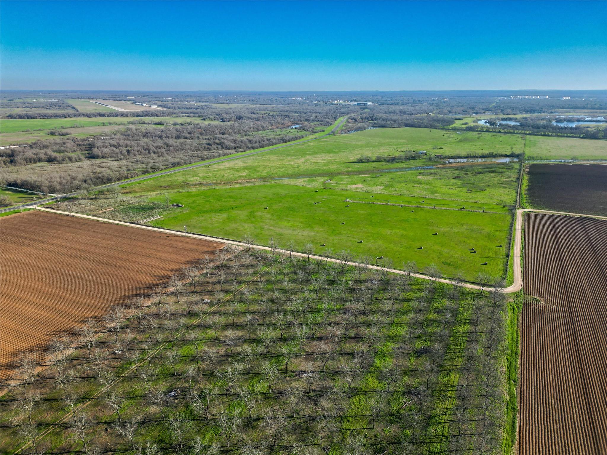 000 Highway 79 Hearne TX 77859