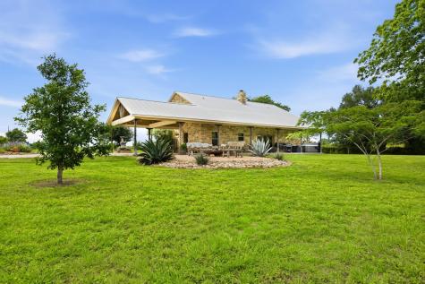 7835 Berger Road Schulenburg TX 78956