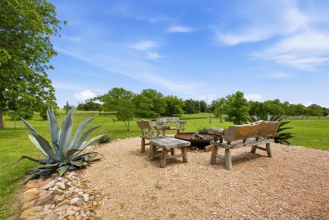 7835 Berger Road Schulenburg TX 78956