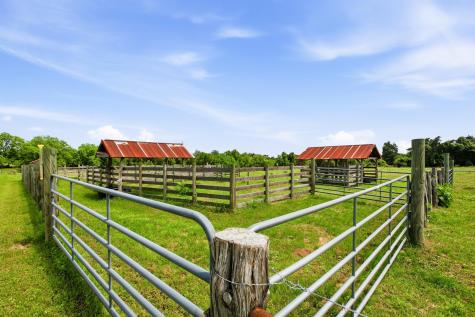 7835 Berger Road Schulenburg TX 78956