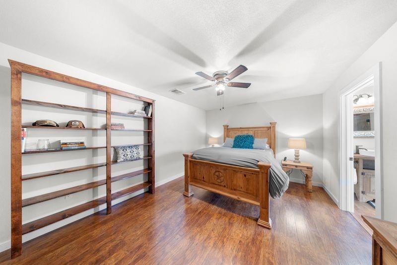 6417 County Road 240 Waelder TX 78959