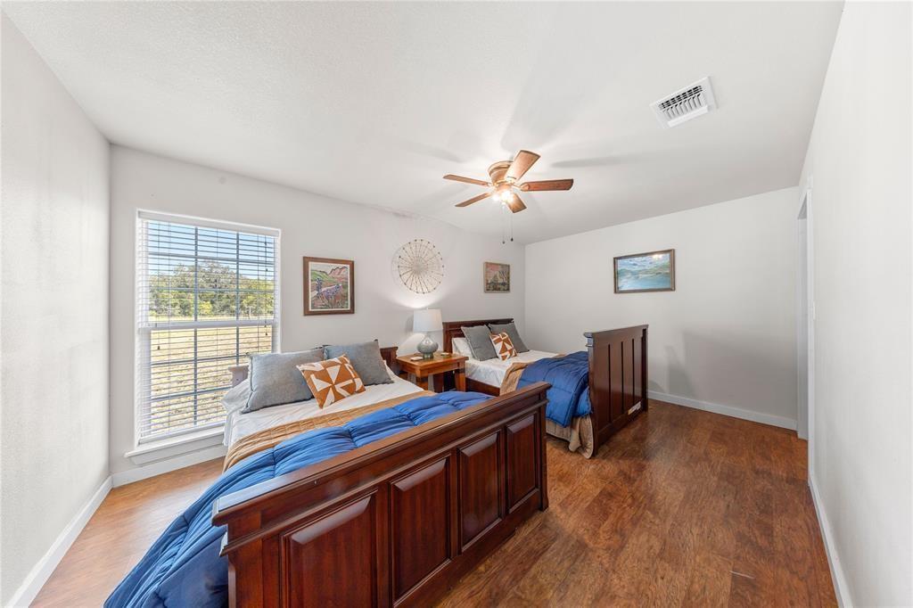 6417 County Road 240 Waelder TX 78959
